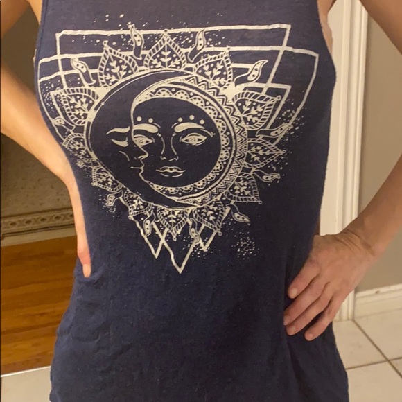 Tank top - Picture 3 of 4